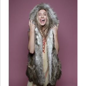 NWOT Alaskan Hawk Faux Fur Vest Spirithood